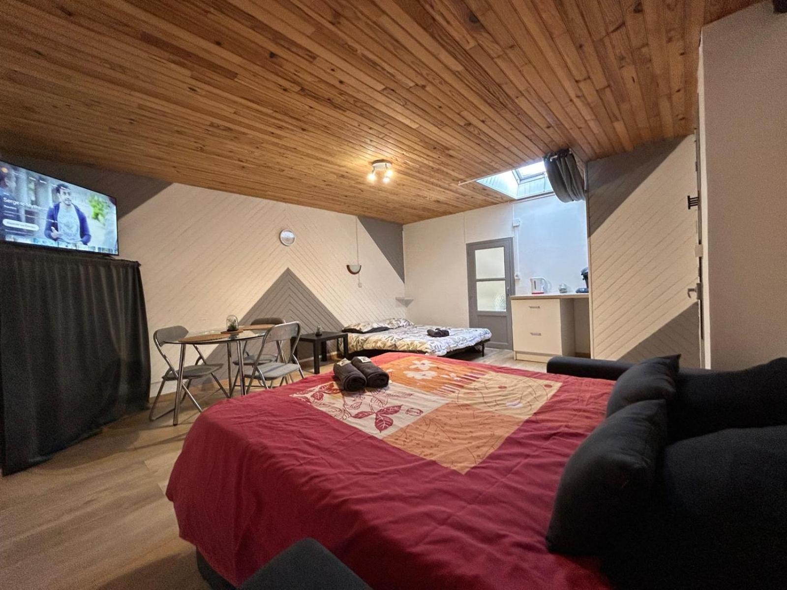Apartament Au Bouquet Troyen - Wifi - Calme Et Tranquillite Troyes Zewnętrze zdjęcie